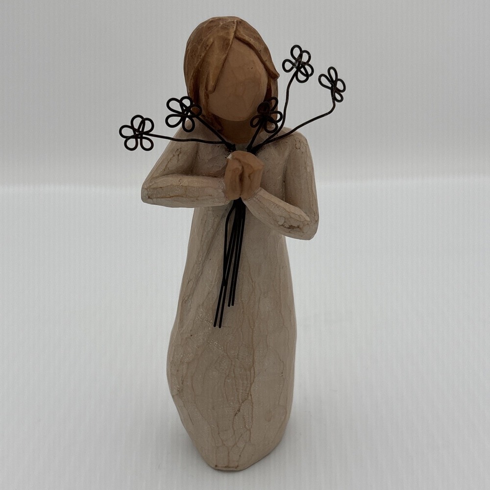 Willow Tree-  Girl With Flowers- Friendship 2004 No Box